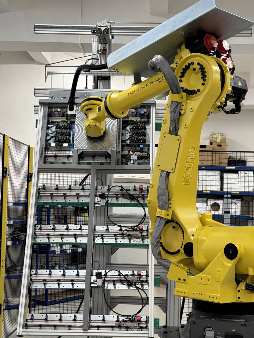 Robotické pracoviště do lakoven